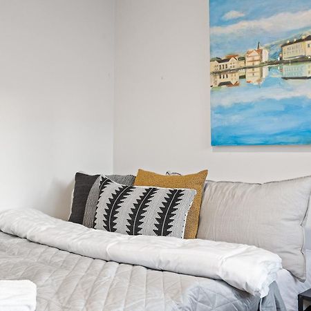 Prime Location Gem In The Heart Of Reykjavik Apartment ภายนอก รูปภาพ